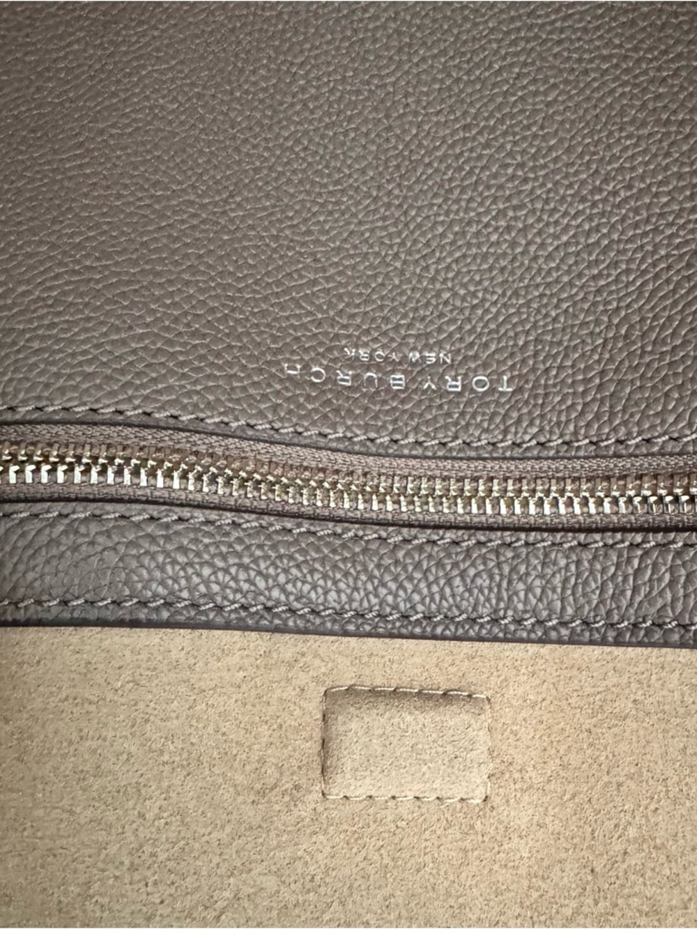 Tory Burch Large Romy Grey Wild Mushroom Tote Bag - Picture 14 of 16